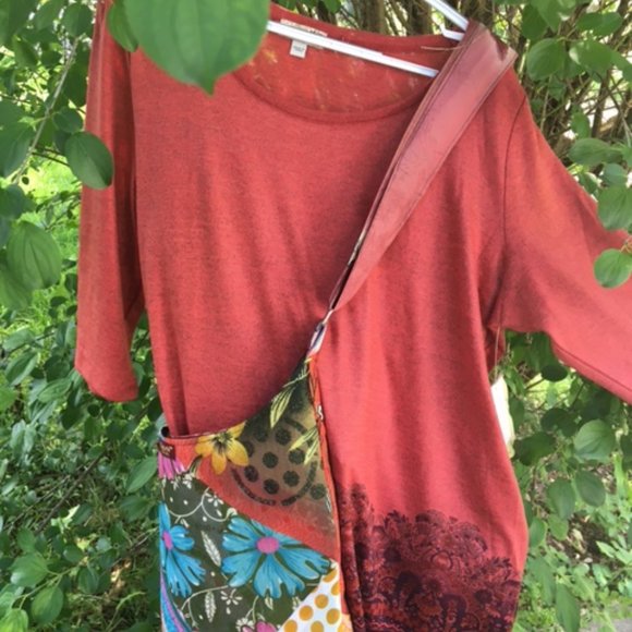 Elegant NWT Rust colored Tunic with border 1x - Picture 6 of 6